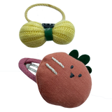 Cuca de cabeza de animalito o fruta con liga de moño puff