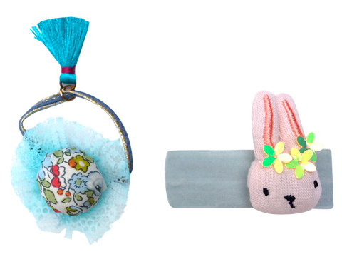 Set de Broche de Conejo con Liga de Flores